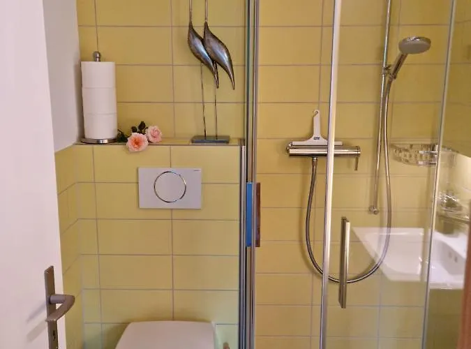 Gemuetliche Zwischen Und Bergen * Brienz (Bern)