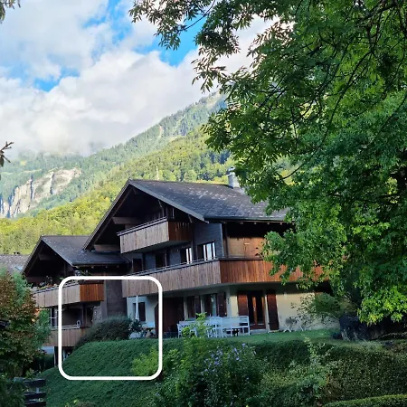 Gemuetliche Zwischen Und Bergen